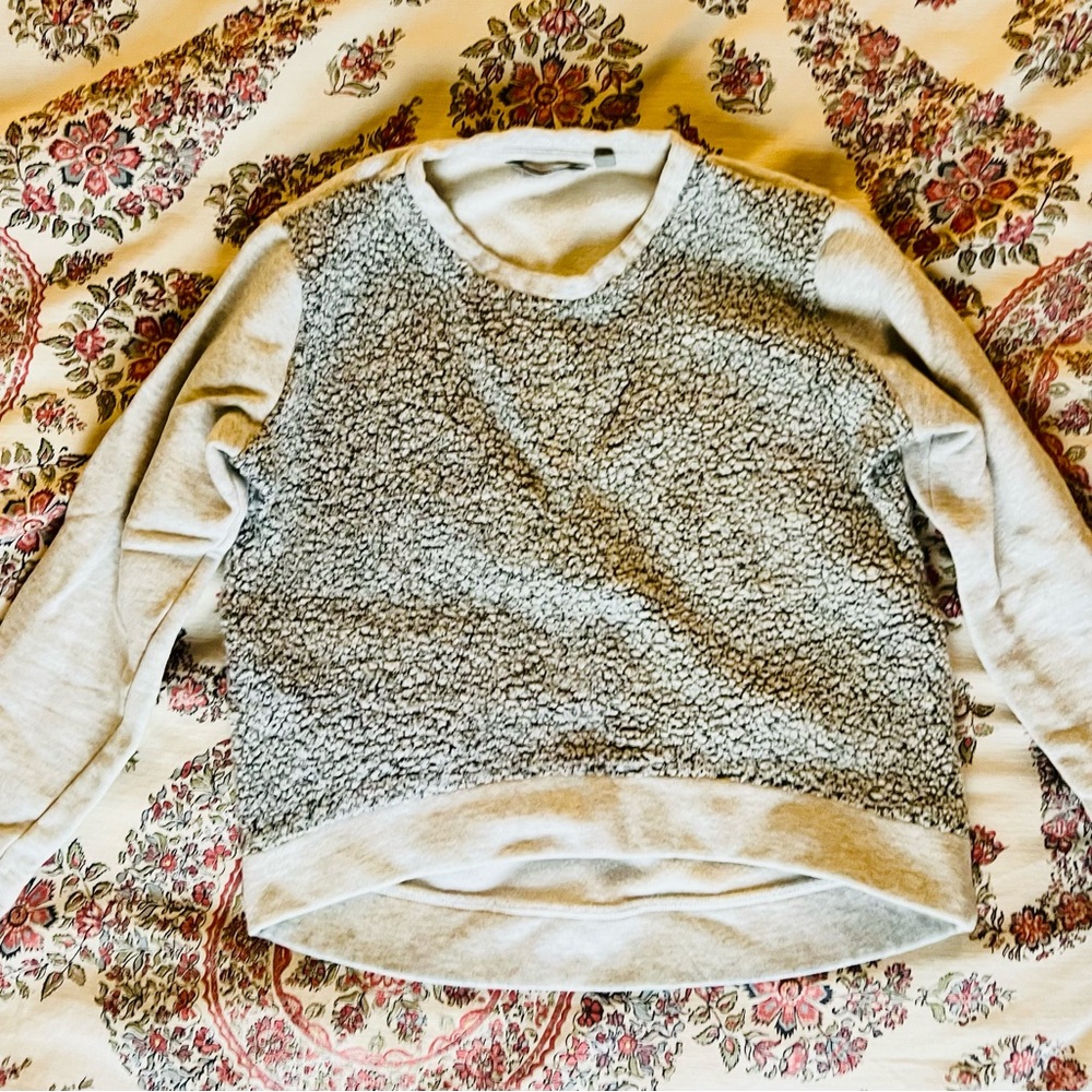 Athleta women’s Sherpa front gray sweatshirt